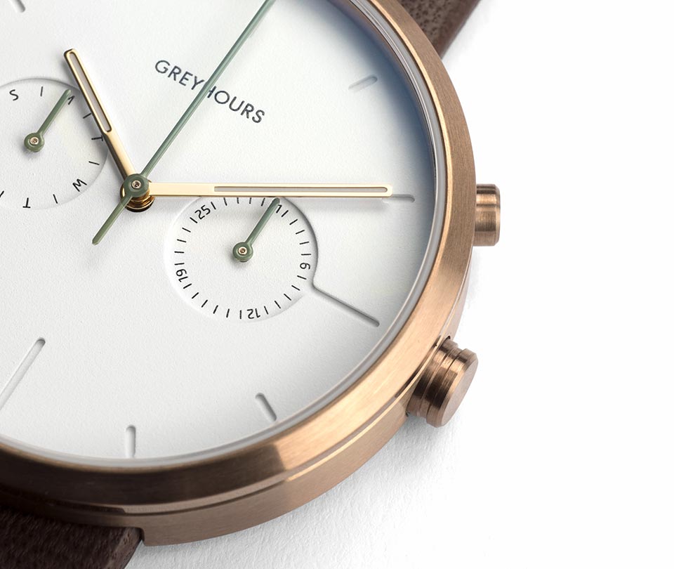 GREYHOURS / VISION Classic Champagne