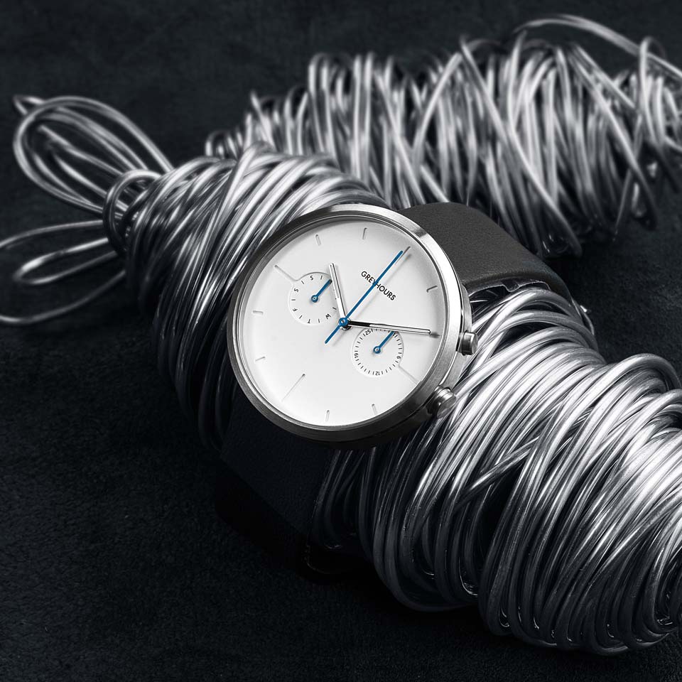 Grey hours online